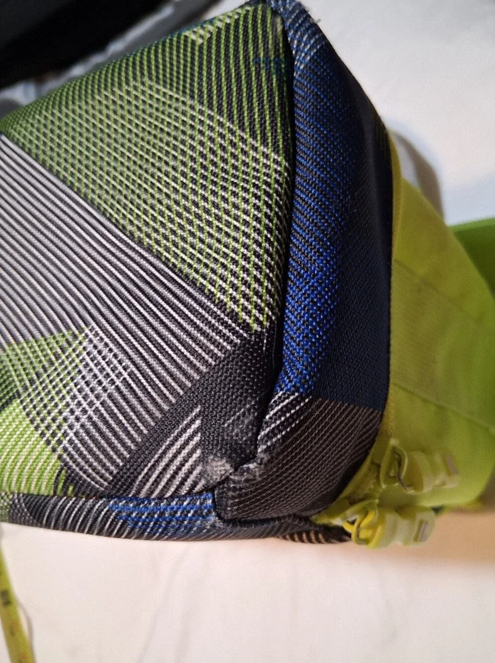 Fila Insulated Dual Compartment Lunch Bag Crossbody Geometric Blue Neon Green